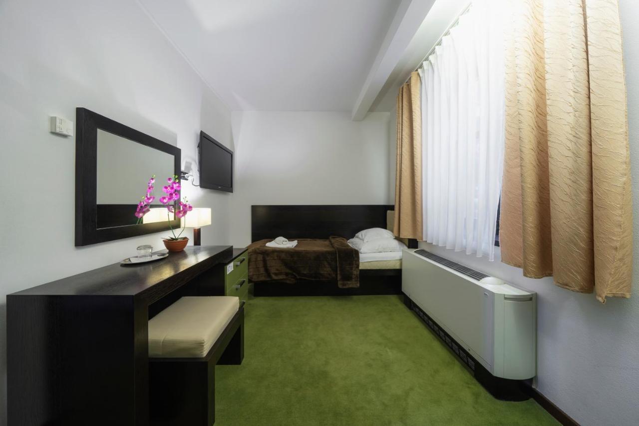 Hotel Astory Plzeň Kültér fotó