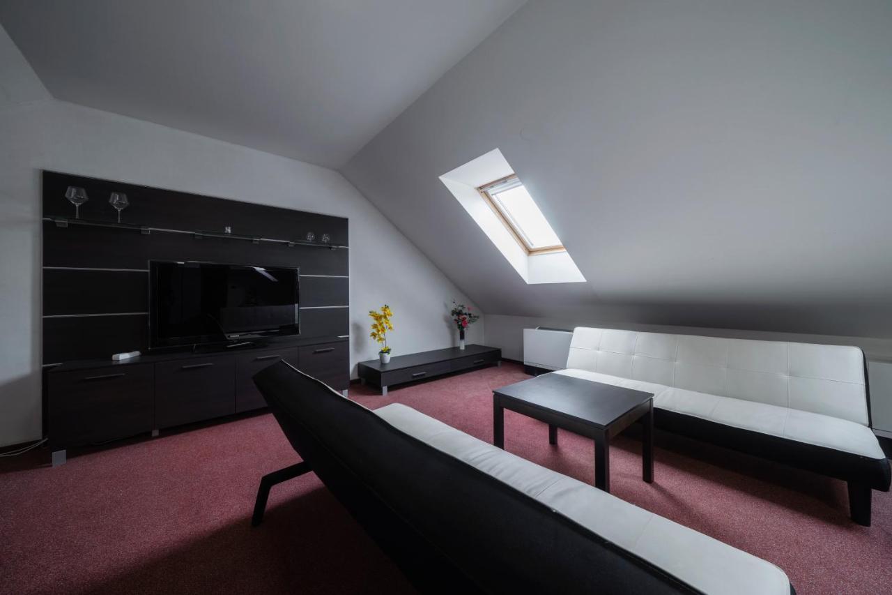 Hotel Astory Plzeň Kültér fotó