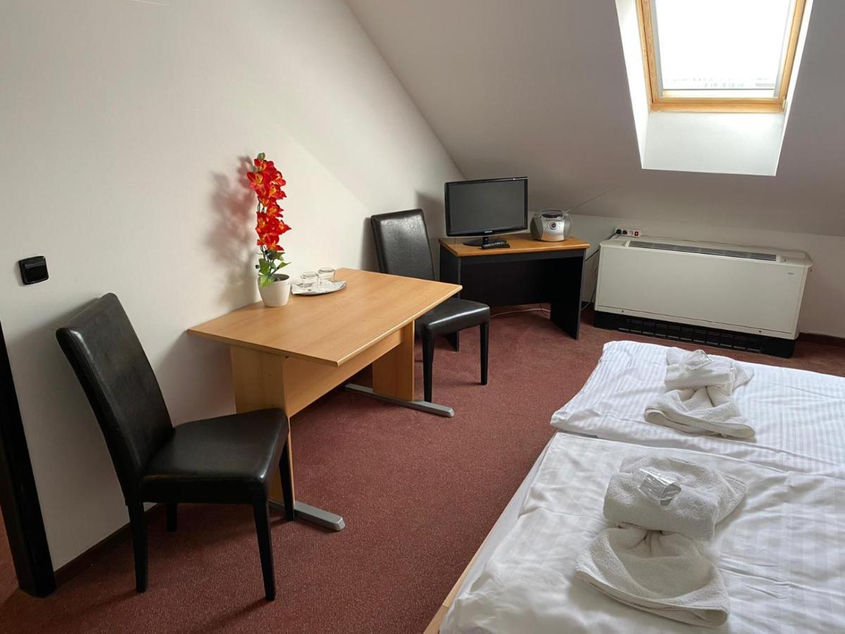 Hotel Astory Plzeň Kültér fotó